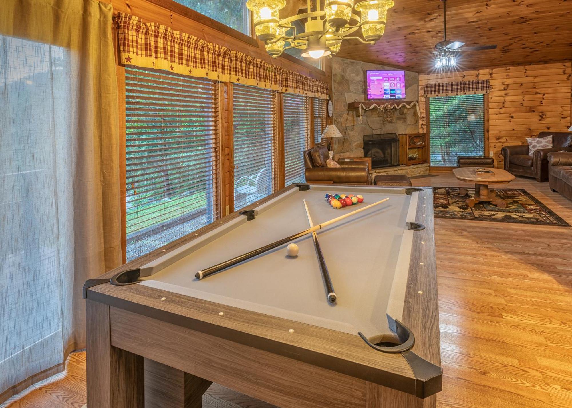 Real Log Cabin With Amazing Views, Hot Tub, Sauna, Games Gatlinburg Zewnętrze zdjęcie
